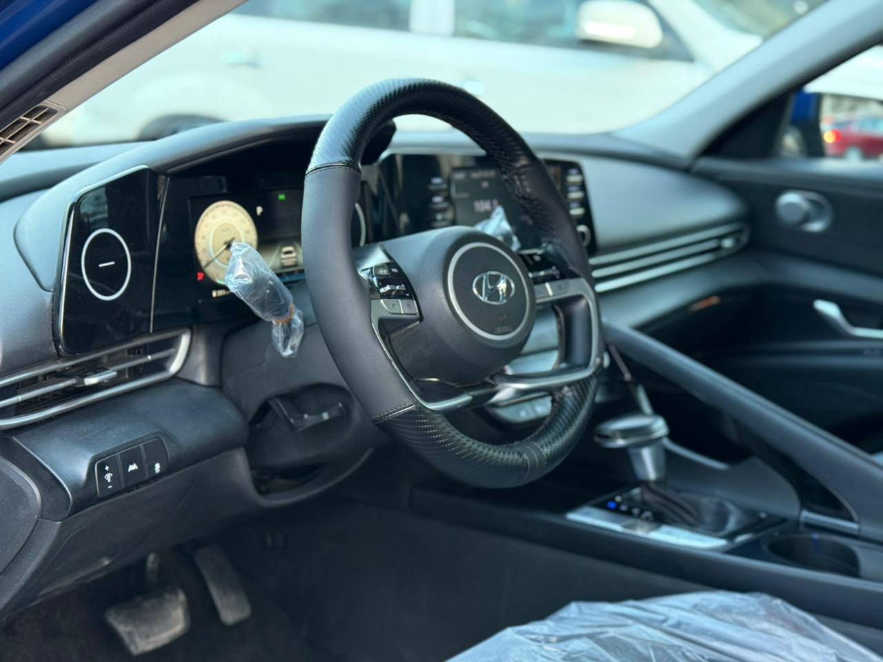 سلام عليكم
النتره لبيع فقط 2021
لون زرق فول موصفات
بصمه + بصمت ابواب اربعه وصندوك
شاشه كبيره
كامره دواره
رادار اماي وخلفي وجانبي
تدفه بالكشنات
تحديد مسار
ويكو وسبورت وسمارت 
فول لخير ماعده فتحه وجلد 
صور حادث مرفقه بالمنشور 
سياره بيه 5 قطع صبغ ابيعلك حزام صبغ 
تخم تاير جديد + باتري جديد  
كير مكينه كفاله برغي مامفتوح بيهن صدر كوله ع وضع شركه سياره احله من الصور اي نقص مابيه كبل لشارع اليدور جديد ومناسب 
مكان سياره الكرخ مجمع 28 نيسان  
السعر تصل وبخدمتك او خاص 
رقم هاتف ***********  وتساب او عادي
