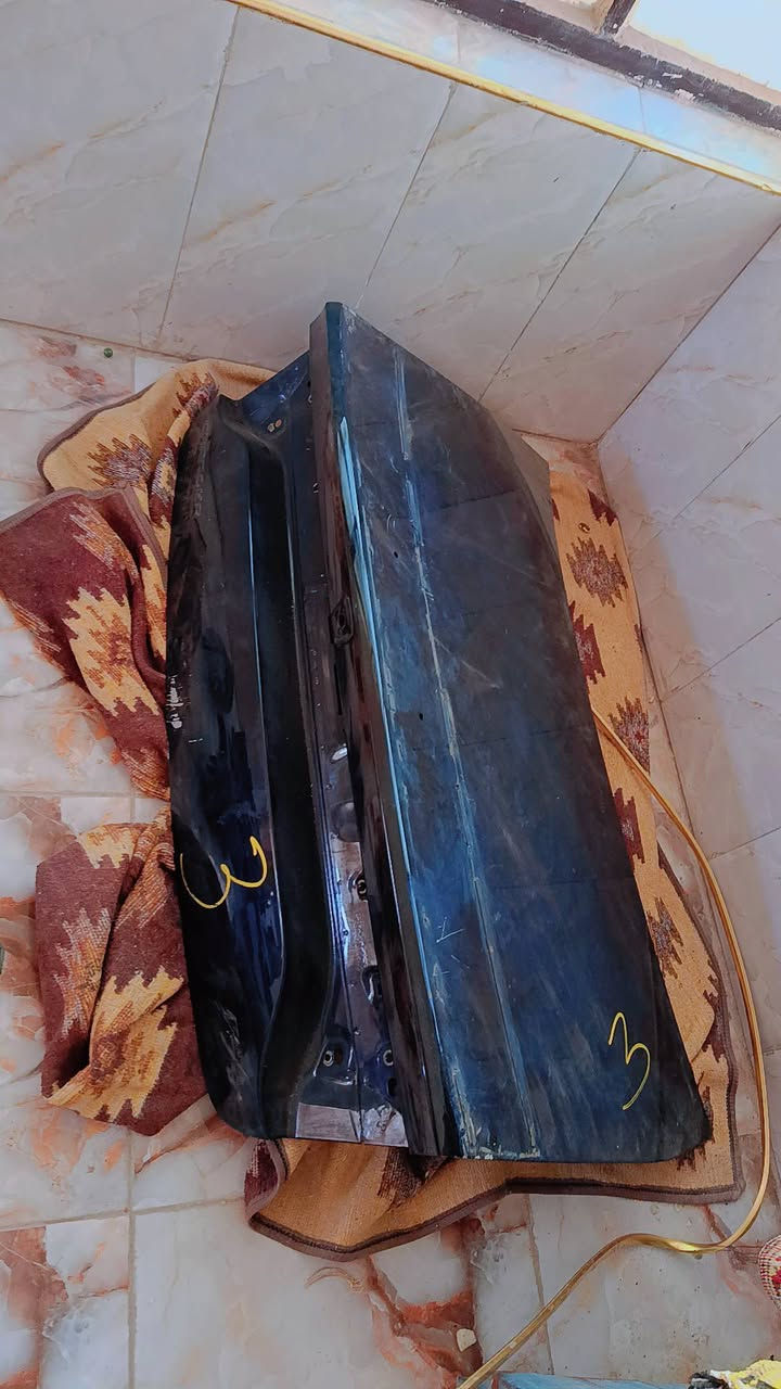 سلام عليكم غراض جارجر + بونيد اسود ابو الفتحه للبيع قيم وأخذ ***********
