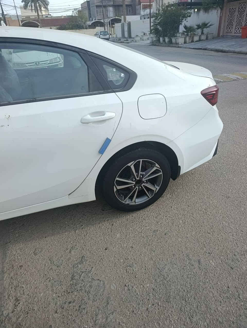 للبيع كيا سيراتو موديل 2024 رقم انكليزي بغداد باسمي محرك 2000 داخل بيجي ماشيه 35الف سيارة بيها نص جاملغ امامي صبغ بدون فتح والباقي مكفول السعر 168وبيها مجال بسيط للاستفسار اتصل ***********
