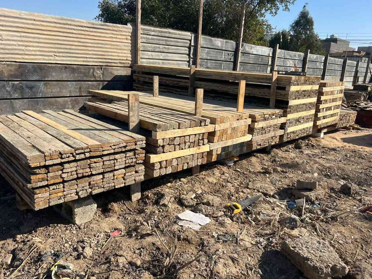 السلام عليكم قالب خشب للبيع روسي تارس نظيف بغداد الحسينيه ***********
