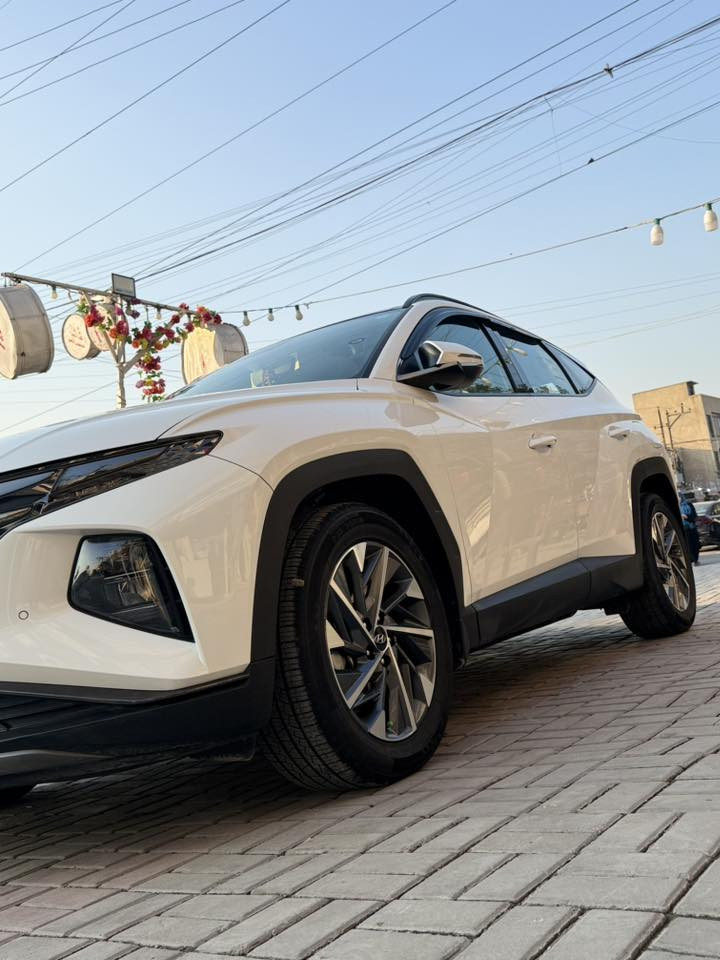 توسان 2024 بنوراما رقم بغداد للبيع ومرفق السونار
المواصفات: كشنات كهرباء وجلد 
 قطعتين تبريد 
اشاير بالمري 
مري شفط 
جام اوتو
جي بي اس مفعل (من غير الاتصال بالانترنيت ) 
لد امامي خلفي 
حساسات اماميه خلفيه 
مانع انزلاق 
انظمه القياده (سبورت ـ. نورمال- ايكو) 
بنوراما على طول السياره قطعتين 

وباقي المواصفات معروفة 

السياره وارد خليجي شركة عمر العبيدي 

السعر 228 🔒 

السياره مكفوله ما عدا الجاملغ الايمن بس صبغ اربع اصابع فقط  وبيها نمش تدري مال شارع وحصو والحمدلله والسياره على ايدي من الشركه لحد الان حتى السبير منازل 

وهذا الرقم وبالخدمه ***********
