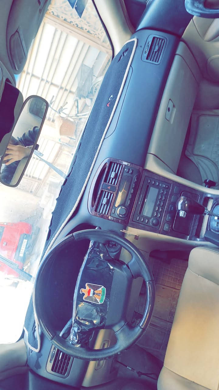 السلاك عليكم //***********
شيري استرا كير محرك مسيبوشي لانسر من الشركه بدون تحوير بلاد سياره فول موصفات تحكم مري كراسي كهرباء حساسات خلفيه رقميه برده خلفيه قفل سنتر ريمونت اناره ترحيبيه فتح اباوب بانوراما سياره جدا نضيفه بيها قطعتين صبغ ابيع حزام سياره تدفئه شغاله رايدها ب ٤٩وبيها مجال و ماكو هيج سعر شاهد الله مستعجل ع بيعتها  ارقم و هزه و سنويه جدد مكاني بغداد البنوك ***********
