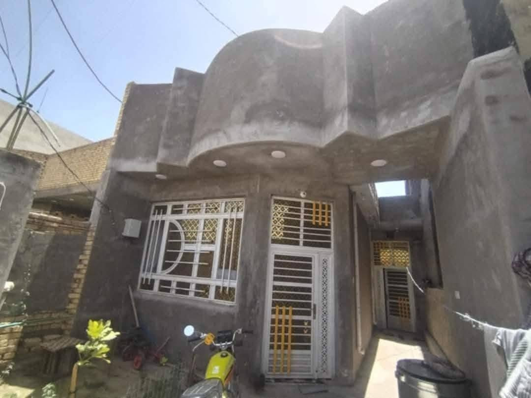 دار سكن طابوا صرف مساحه ١٥٠ متر مجاور الركن منطقه ال ٣٠٠ الضباط الفرع الأول من الشارع العام للمدينه الرياضيه خلف مجمع الشهيده إسراء منطقه حي الحوراء الثالثه المربع الذهبي طابق واحد تم البناء ٢٠٢٤ السعر ١٢٥ للاتصال ***********
***********
