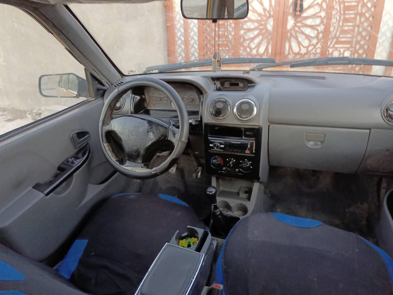 اخوان سايبه للبيع  رقم بغداد مديل 12بسمي تحويل ثاني يوم كير محرك تمام حداديه تمام كهربائيات كلهه شغاله كشرهه كدام العين ابيع بس تحويل هيئة وغرامه عله المشتري السعر 11ورقه عنوان بغداد حي النصر هاتف ***********
