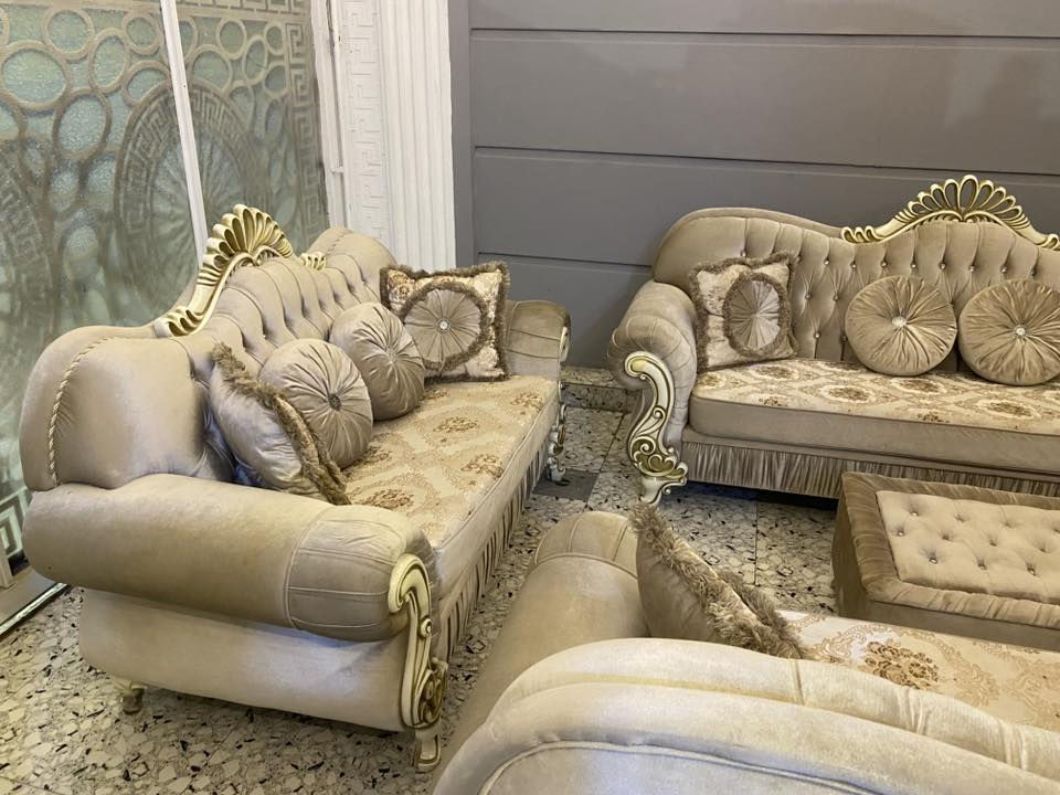 سلام عليكم
تخم ملكي6 قطع مع طبله وسطيه اي عيب مابي شراي خابر رقم***********عنوان كركوك
