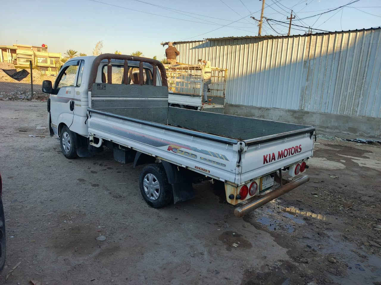 السلام عليكم كيا حمل موديل 2021
رقم بابل بيها حادث كما موضح بالصوره 
تباع على وظعها سياره شغاله وتمشي الاستفسار ***********
*********** مكان السياره بغداد
