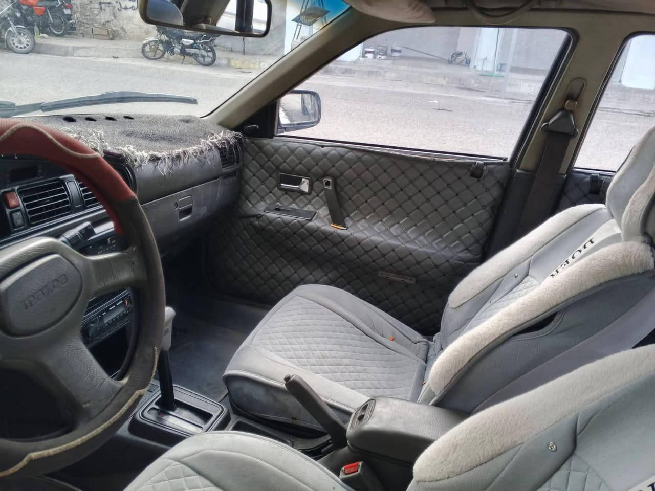 سلام عليكم للبيع مازده محرك 8 بخ المرغوب موديل 89 كابون بانزين   رقم كركوك مشروع وطني تحويل ثاني يوم كير محرك شرط صدر امامي خلفي جديد تايرات جدد كهربائيات كلها شغاله داخلها جديد السياره بدون صبغ بدون ضربه السياره بعدها عل وضع الشركه العنوان تكريت العلم الرقم ***********
