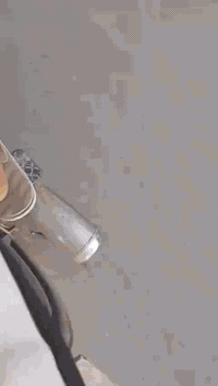 ماطور حربي كدام العين ماطور عوزو فيلسه دبل كدام رايدلو تجفيت تانكي بي زرف صغير
ومعه تانكي وردي على بياض ماطور مكفول من لسرقه *********** رقمي سعر 120
