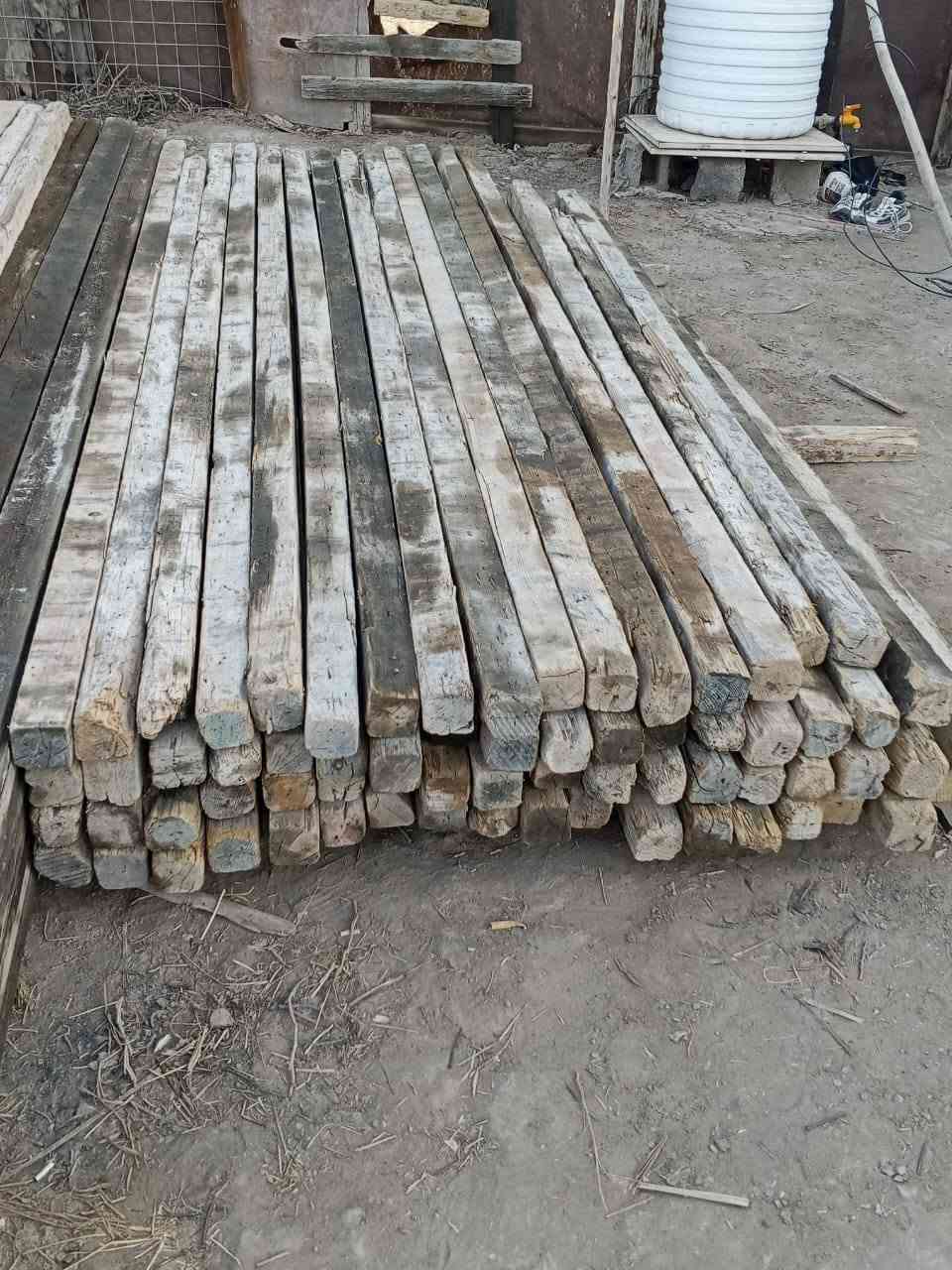السلام عليكم خشب لبيع لوح بل ربعه مكعب وسير مكعب وسير متر وسير 70 ومقصير وليرد يتصل عله هاذه رقم  ***********
