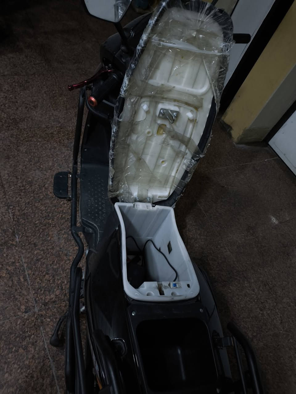 اسلامو عليكم ماطور فقط باتري عاطل.    بي نضاب بك R وبي مثبت سرعه وملف 3500  سرعه حقيقي 99 وبي مال سرع اربع نمرات ماطور مابي شي كلشي نضيف جديد بس باتري واحد عاطل سعر 600 ال استفسار  وتساب *********** مكاني موصل حي العربي
