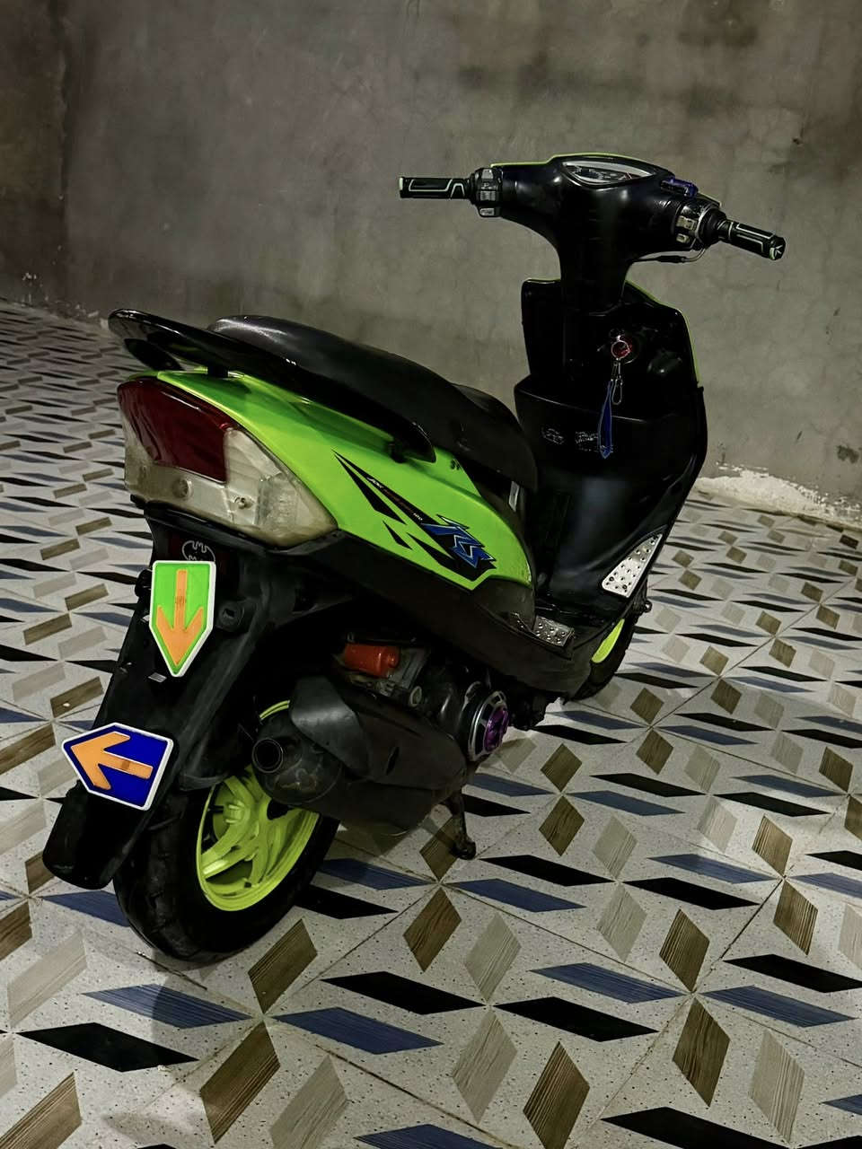 ماكس للبيع بوشه 55 بلادي الدراجه بيها إضافيات كفرات وياله وغراضها البلاديه كله موجوده السعر 650 وبيها مجال


**إذا كنت صاحب هذا الإعلان وتريد حذفه لأي سبب، رجاءا أرسل رسالة إلى الدعم الفني**