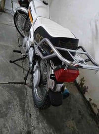 للبيع ايراني مديل ٢٢ دراجه شوفت عينك حلوة مابيه نواقص بيه جبنه مال دهن...