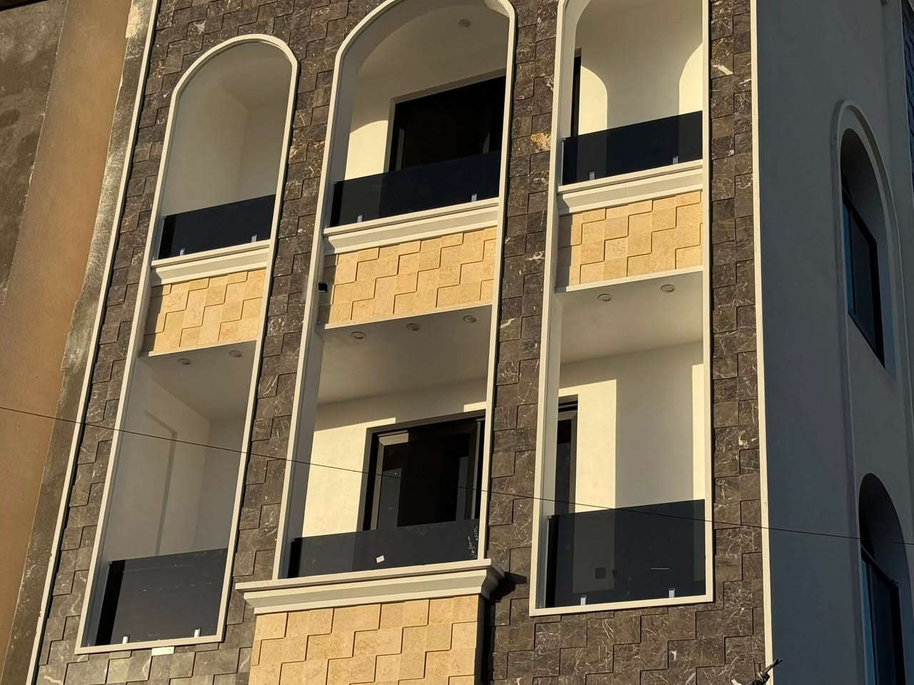 سلام عليكم حبايب عمل زجاج كل بغداد وكل الزجاج متوفر حديد وألمنيوم وكاف الزجاج جاهزين حوله بغداد كلها حابين اتصلوا فينا على الرقم تحت الشاشة وشكرا لكم￼
*********** 📞💬عباس ابو الجام❤️
