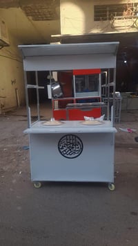 عربانة للبيع كاملة مع الطباخات و الجدورة  السعر 250 و بي مجال     0780...