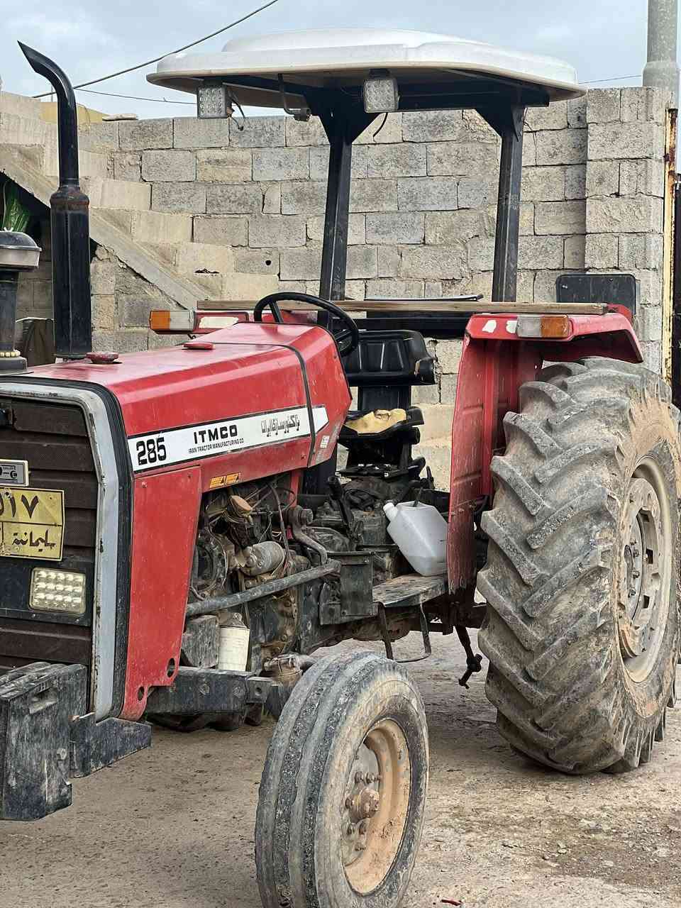 سلاو ئەم تراکتۆرەمان هەیە بۆ فرۆشتن ئێرانی285 زۆر مەز بووتە مەسرفی نیە مەکینەکە 2007 ...***********
