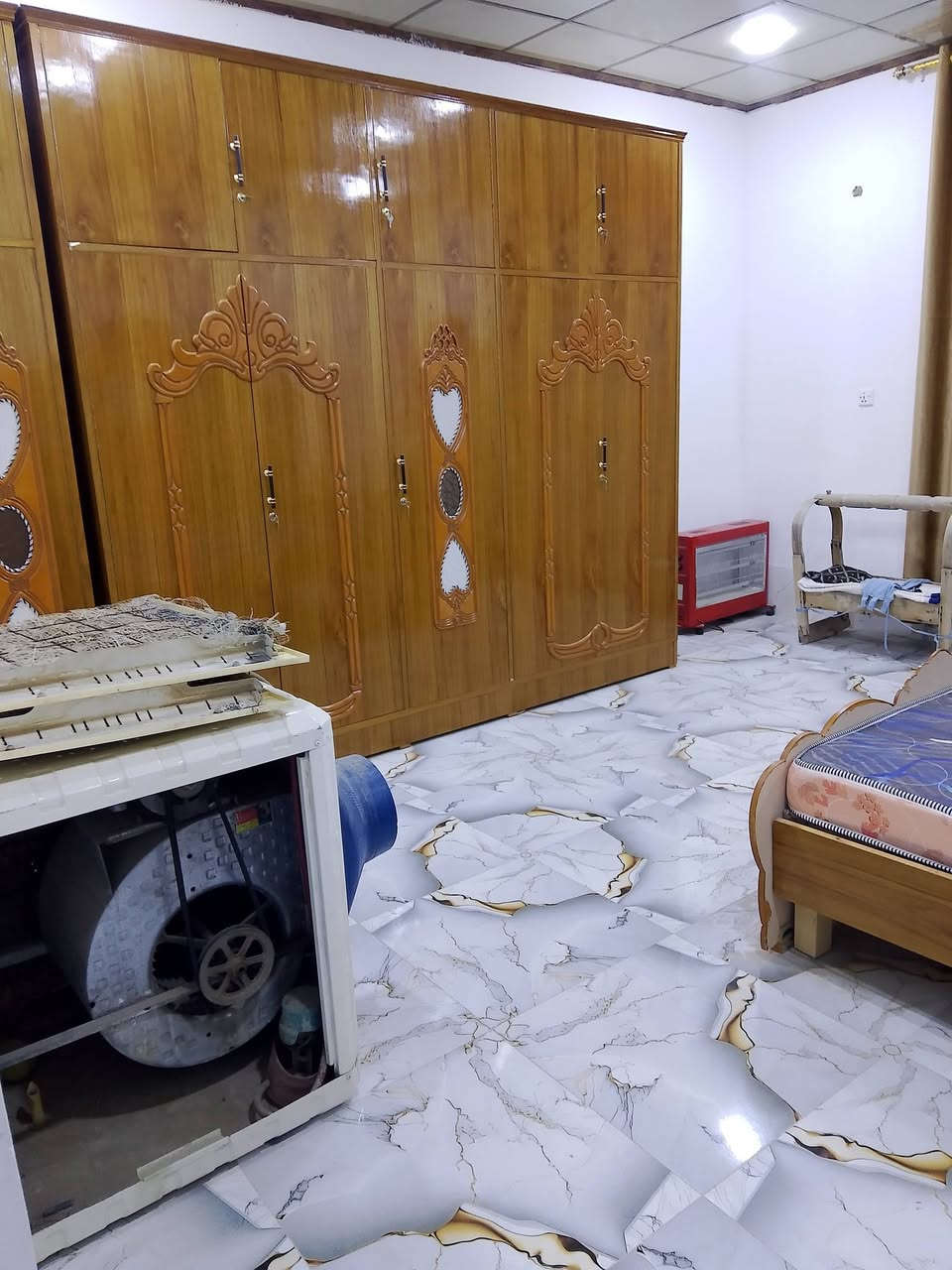 غرفه للبيع جديد مامستخدم سعر 850
محتاج واريد ابيعها لاستفسار والاتصال ع رقم***********متوفر واتساب
