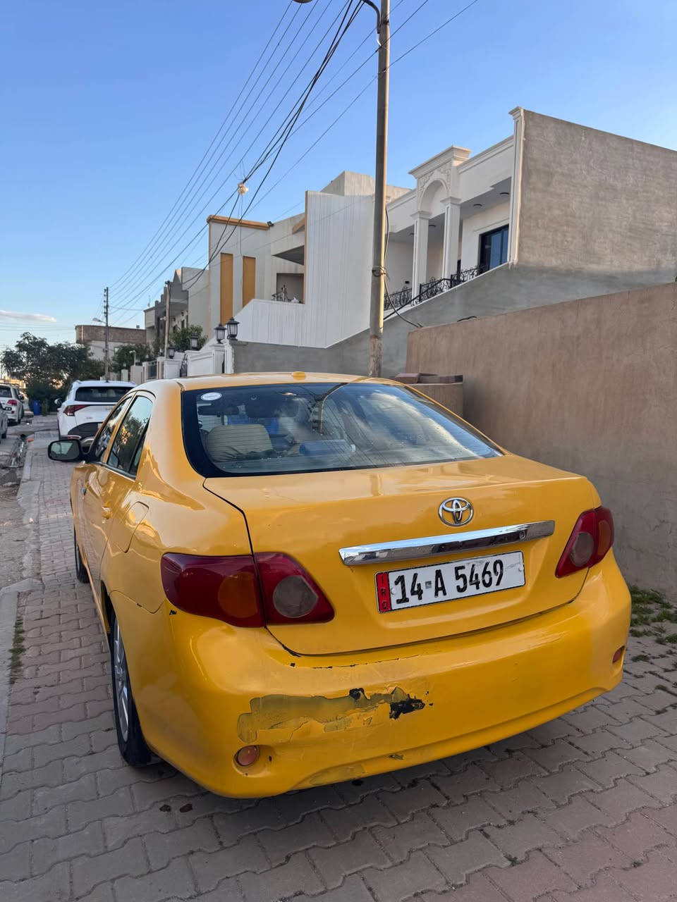 سلام عليكم 
كورلا 2009 
تكسي بسمي سنويه هزه رقم كله جديد 
مكاني كركوك 
سعر 85 ورقه 
حادث 3 قطع بدون دواخل 
*********** كركوك, العراق
