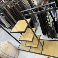 استاند مع رفوف للبيع للاستفساراتصل ع الرقم 07810737440