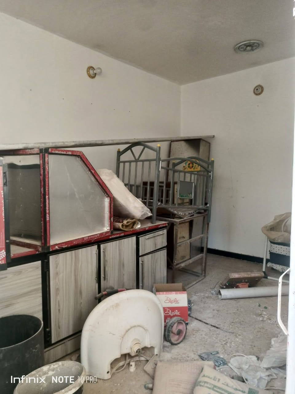 سعر جداا مناسب 
للبيع  دار مساحة ( 62متر ونص )منطقة 84
الموقع النجف حي ميسان 
[ [   المحتويات  ] ] 
الطابق ... الاول 
   استقبال   +  صاله  +  مطبخ  + صحيات
+  صحيات  + منور 

الطابق ... الثاني 
غرفة  _ نوم   +   صاله   +  صحيات

السعر المطلوب [ 65 مليون ]  وقابل للتفاوض

للاستفسار
***********
#النجف #الكوفة #حي_ميسان #عقارات #ايجار #رهان #بيع #شراء #العراق #مكتب #محامين #مبادرة
