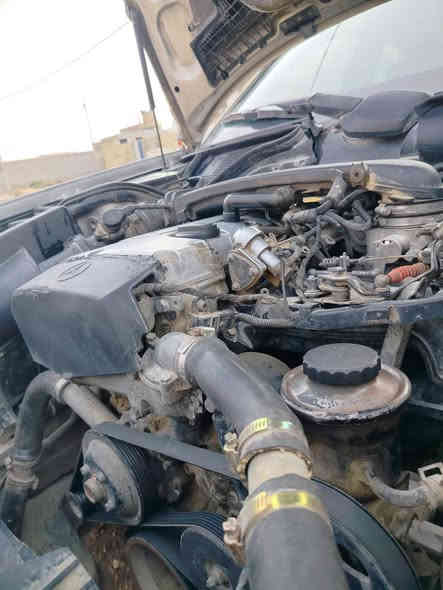 السلام عليكم مارسيدس ام عيون للبيع سياره نضيفه مكينه 4سلندر مديل 1995السعر 62وبيه مجال للتواصل ***********
