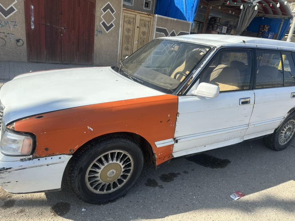 موديل ٨٨ محرك نظيف كير هم زين حداديه زينه كهربائيه شغاله 
رقم بغداد سعر ١٨ وبيه مجال مكان كربلاء ***********
