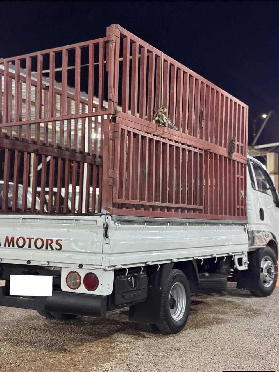 السلام عليكم كيا فحل للبيع موديل 2012 رقم انبار مكفوله گير محرك شاصي بيه صبغ صفاح البدي اثر جراد والباقي كفاله عامه تحويل ثاني يوم مكان الصقلاويه ***********
