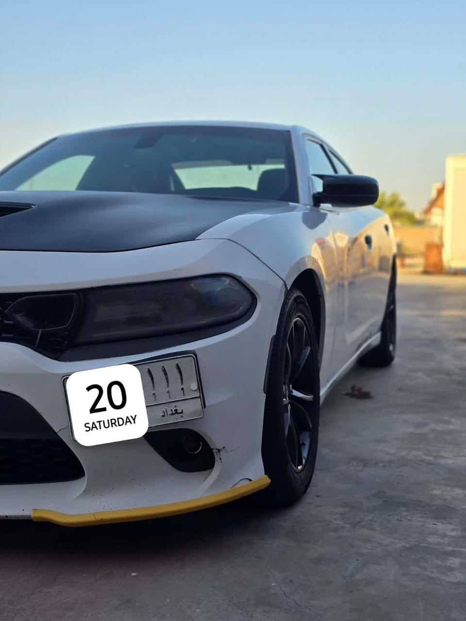 جارجر 2020 أصل رقم بغداد مميز 
السعر 183 وبيها مجال
حادث موضح بالصور
بيها
جاملغ ايمن وبنيد تبديل  وجاملغ ايسر ومقدمة باب السائق صبغ

مواصفات 
مقاعد جلد كهربائيه للسائق والراكب مع ذاكرة خزن ميوري للسائق
تدفئه وتبريد المقاعد الاماميه
تدفئه المقاعد الخلفيه
تدفئه المقود(الستيرن)
تبريد خلفي مع فتحات شحن
تشغيل عن بعد 
حساس خلفي
كاميرا خلفيه
شاشه كبيره
دعاميه محدثSRT
بنيد فتحه SRT 
عليها هدرز رياضي تحكم ريموت

ويل 18 اسود مع تخم تاير جديد

برمجة مراوح برنامج خليجي بالكامل

السعر 183 وبيها مجال 
للتواصل 
***********
