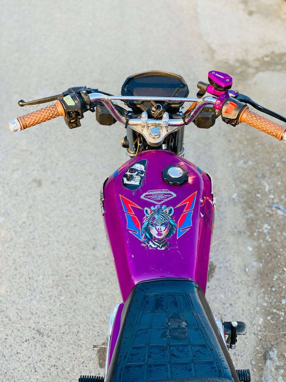 سلام عليكم دراجه ايراني سونك موديل 25 اوراق اصولي مكفوله كفاله عامه مكان كماليه لسعر 700 وبيهى مجال رقم ***********
