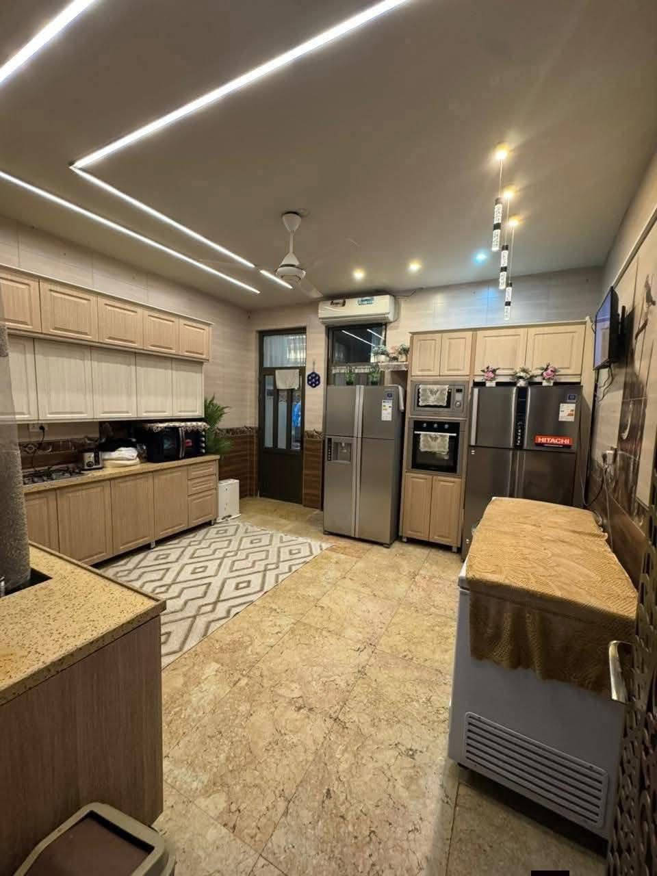 للبيـع دار حديث في الكرادة

عنوان العقار 📍 الكرادة خارج قرب كنيسة مار يوسف

🔶 المساحة  200  مـتـر

🔶 الواجهة  10 مـتـر

يحتوي على ثلاث طوابق بناء حديث - صالة ومطبخ وهول داخلي وغرف نوم عدد 7 نظام سويت ومجموعة صحيات ✔️

❗️❗️ بـسـعـر مـنـاسـب لسـعـر الـســوق ❗️❗️

ــــــــــــــــــــــــــــــــــــــــــــــــــــــــــ
‏‎‏‎((شركة دار السلطان للعقار حيثٌ تَلتَقي الرُوٌية ,بلتَمَيٌز ))

#نــســتــقــبـل كافة العروض العقارية 

بيع - شراء - ايجار - ادارة امـلاك - مقاولات عامة

‏‎‏‎📊كل ماعليك الاتصال أو المراسلة على الصفحة *ʲᵒⁱⁿ ᵘˢ*

 حسن زوانة *********** - ***********

‏‎‏‎الفرع الاول /عرصات الهندية مجاور فندق بلوم 

‏‎‏‎ الفرع الثاني /الـسـيـديــة الضباط مقابل افران الرباط

- [ ] ‎‏‎‏‎زبائننا الكرام بِكُم نَرتقي ونَتشرف بزيارتِكم ونَفتخر بخِدمتِكم ❤
