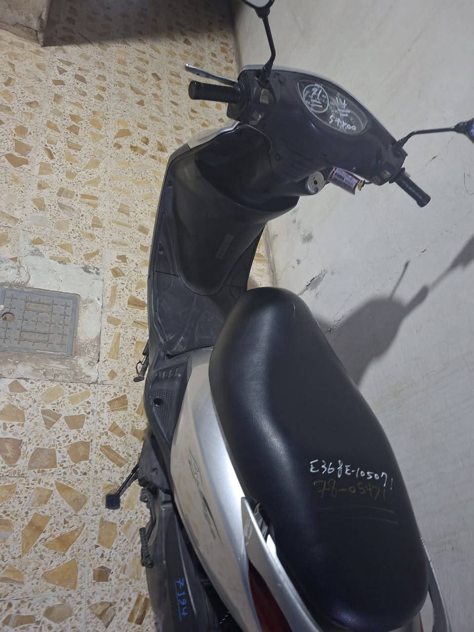 السلام عليكم 
دراجه بريز لايت ناصي للبيع ١٤٠ كابريتر الدراجه مكفوله كهربايات سلف هندر كله شغال حتى قفل استيرن الدراجه متكامله ما تصرف عليه الف العنوان ديالى بني سعد السعر ٧٠٠ و بيهة مجال حك الجيه 
***********
