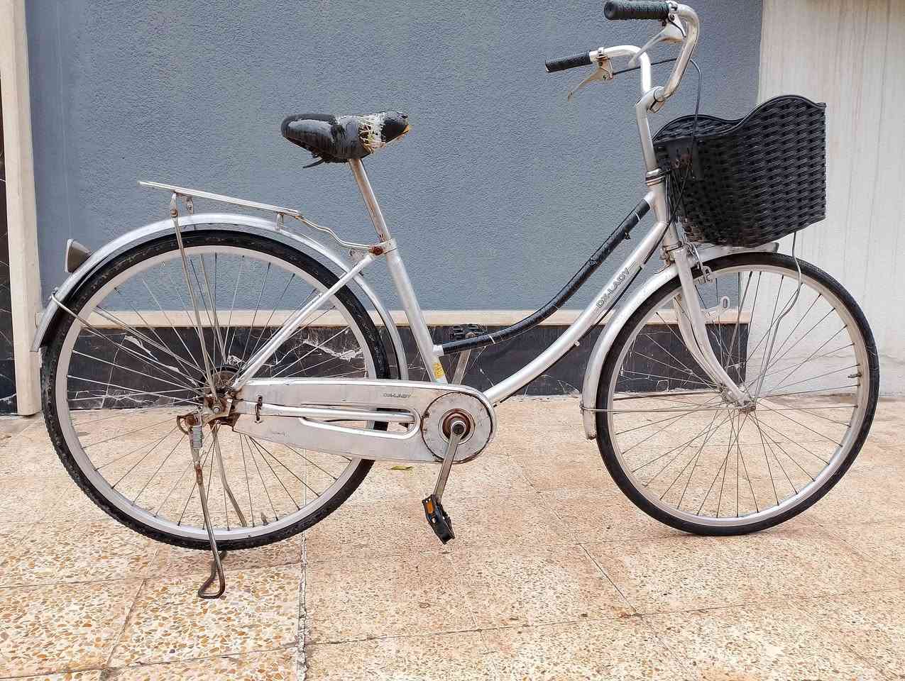 السلام عليكم
بايسكل عبدالحليم حجم 26
نظيف فقط الويل الخلفي يحتاج تعديل
السعر (50) وبي مجال 
للاستفسار***********
