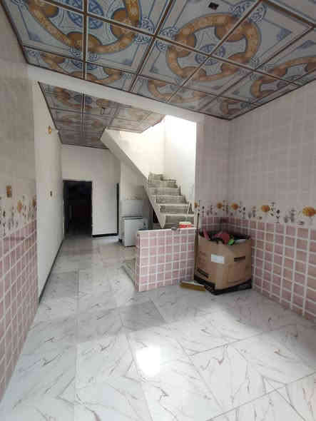 السلام عليكم 50 متر للبيع زراعي غرفه وصاله ومطبخ وصحيات موقع البيت كربلاء المقدسة يبعد عن الامام 8 كيلو وأقل حي الرباب خدمات ماء كهرباء خط نقل قريب على الشارع العام مدارس مولد ذهبي البيت أساس رباط والسقف صب كونكريت السعر 20 بي مجال قليل مستعجل للبيع 
للاستفسار اتصل أو واتساب ***********
