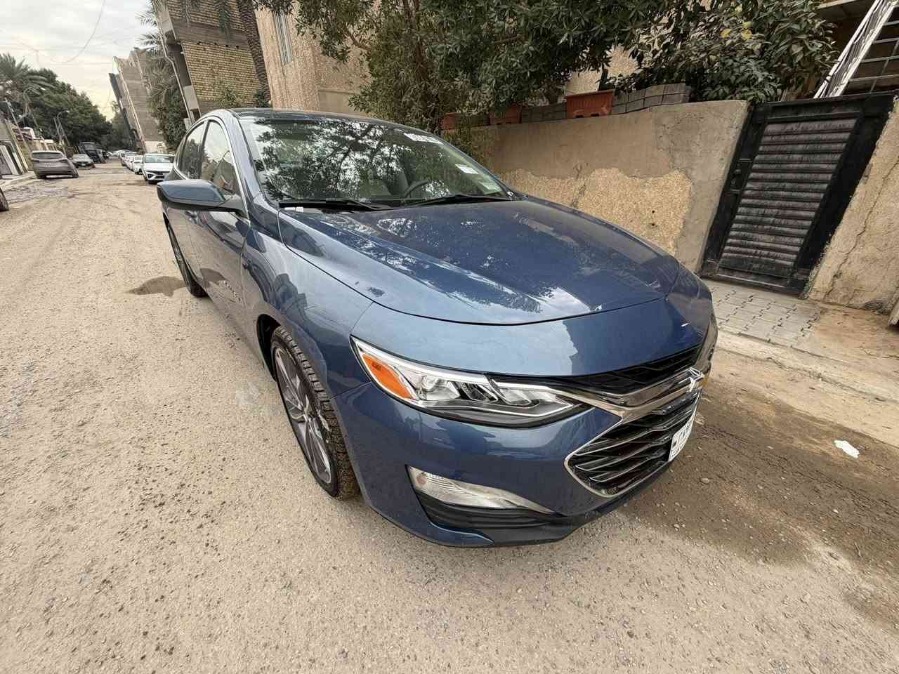 ماليبو برمير 2024 2LT فول 1/1 بانوراما بسعر 135$
دخول جديد رقم فحص منفيس باسمي تترقم جميع المحافظات 

صبغ بنيد فقط ‼️صور الحادث بالمنشور ✅

المواصفات فول للاخير 1/1 ✅

 محرك 1500 تيربو ماشية 9 الف ميل فقط ✅

لون  مميز بحري 🩵

 ويل حجم 19 كروم

 سقف بانوراما سلايد طكتين

 داتا شو + تحذير

كشنات جلد وكهرباء السائق والراكب 

كشنات خزن ميموري 3 وضعيات مع وضعيه الخروج السهل 

تبريد كشنات مع تدفئه كشنات وستيرن تدفئة

 العداد ديجتل ليزري 

شاشه وسطية مع نظام كار بلي مع نظام ملاحه

نظام  تبريد بيانو شاشه + مناخ منفصل السائق والراكب 

ستيرن هيتر 

 قياده ذاتيه + تحديد مسار + تحذير خروج عن مسار 

 كامرا خلفيه دواره

سستم صوت 🔊 من شركة Bose الالمانيه مع امبلي فاير دمام 

10 سماعات

اناره داخليه مخفيه ومحيطية بداخل السياره

سايد بريك كهرباء

 بجم زنون بلاد مع لايت داينمك مع لايت اوتو عالي عند عدم روؤيه

حساس مطر اوتو + مراية عاكسة للضوء ذكية

مري قلاب عند الرجوع للخلف R + كامرا ونقاط عمياء

تبريد قطعتين 

شحن واير لس+ usb+ typC

السياره مواصفات كلش هوايه ومتخلص

السعر  135$ ‼️135$ ‼️ 135$ ‼️وبي مجال للشراي ✅

صور الحادث والتقرير موجود دزلي واتساب وتدلل 
بيها صبغ بنيد فقط ✅

مكاني الاعظمية للاستفسار *********** اتصل واتساب او عادي غير متواجد عالفيس ‼️
