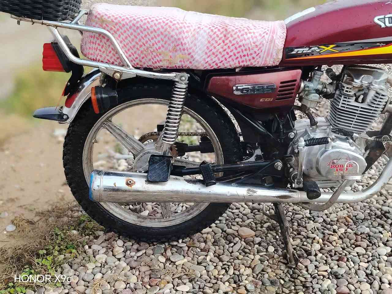 السلام عليكم موطور روبر 2018 خمسة كير بدون سلف للبيع او مراوس ب٤ كير للاستفسار اتصل
***********
