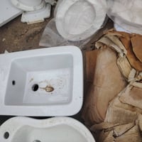 مغاسل • مقاعد • جديدة أصلية