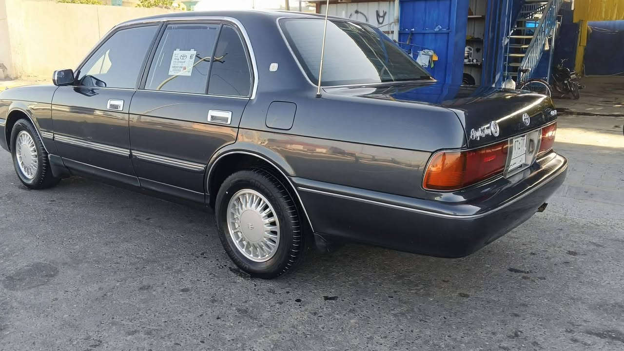 اسلام عليكم كراون ارنب مودلي 1996
رقم انبار مشروع وطني 
مكينه 2500
تدفئه تبريد. 
طخم تاير جديد
سياره وضع بلادي. 
صبغ جماليه كلير اثر تقحيل 
بدون ضرار سعر، 78وبيها مجال 
مكان صلاح الدين قضاء بيجي 

الاستفسار ***********
