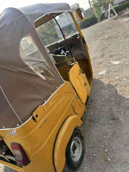 سلام عليكم تكتك سنويه 21 لكشر شوفتك عينك كلب بيدك اكفلك مكينه مجفته تجفيت شركه بوشه وبستم  قطرت خياس مابيها بس لون  لدوسه واكع رشه سبري بالف سعرها 6800

***********
