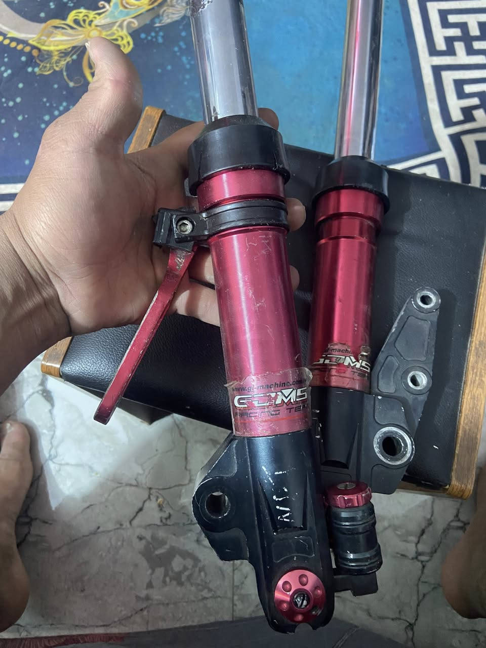 سلام عليكم

دبل سكنس امامي كرزي مع ملقط
دبل خلقي سكنس كرزي سيت امامي خلفي اصلي شرط الشغل 

قبق كلجات سمار ماكس 

تايرات سوبر جلاتي مال حاوية اصليات خط جوزي 

دبل ماكس خلفي فضي 

السعر خاص مكاني مدينة الصدر


**إذا كنت صاحب هذا الإعلان وتريد حذفه لأي سبب، رجاءا أرسل رسالة إلى الدعم الفني**