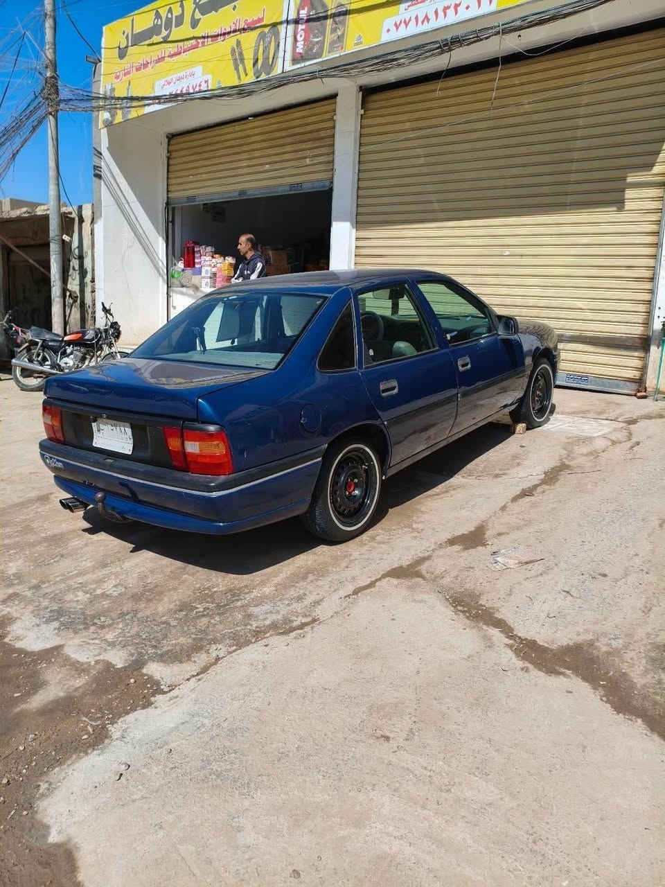 السلام عليكم  أوبل فكتره للبيع موديل 93 رقم بغداد بأسم سنويه ساقطه مكينه 1800 تبيريد شغال تخم تاير سياره جاهزه مصبوغه عام لجماليه فقط السعر 45وبيه مجال مكان حله أبو غرق الاستفسار الاتصال على الرقم ‏‪***********‬‏
