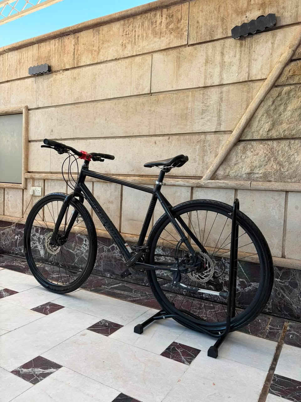 السلام عليكم
للبيع Cannondale bad boy🌟
حجم الفريم L 
حجم التاير 28 
تايرات من شركه hatrex
كروب سيت alivio 8x3
بريكات شيمانو mt200 
ستيرن Soldier
ركبه Honsun 
ستاند كانندل بلادي 

السعر 285 الف🌟
للتواصل/***********☎️
مكاني بغداد زيونة 710📍
يتوفر توصيل جميع انحاء العراق🚚
