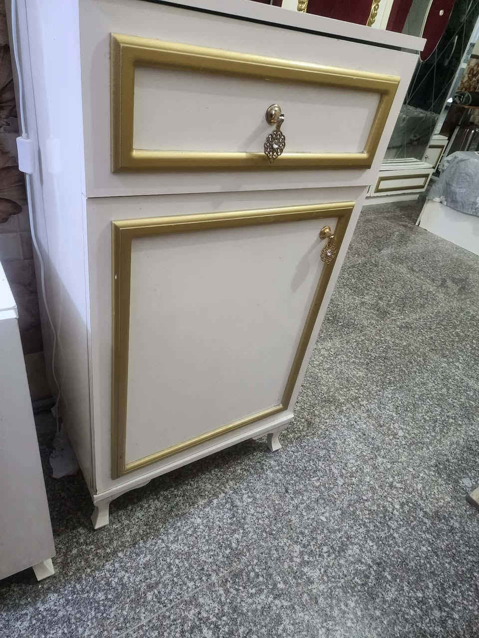 بغداد طالبيه ٥٠٠ ألف  ***********
