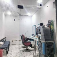 ميز حلاقة • حديد ثقيل • باب جديد