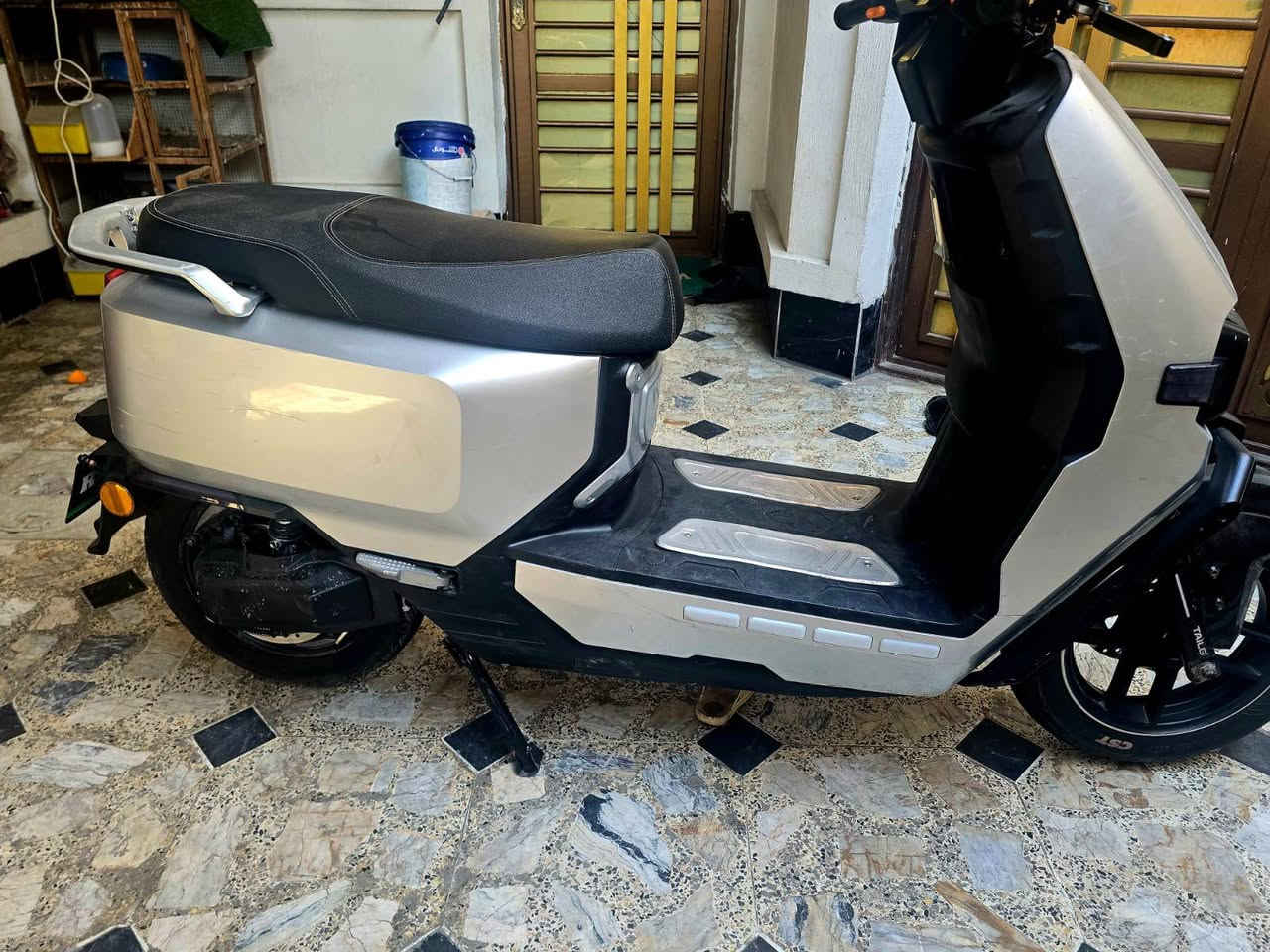 سلام عليكم دراجة شحن ريان الوحش للبيع بطاريات نضيفة السعر 650عنوان الشعب ***********
