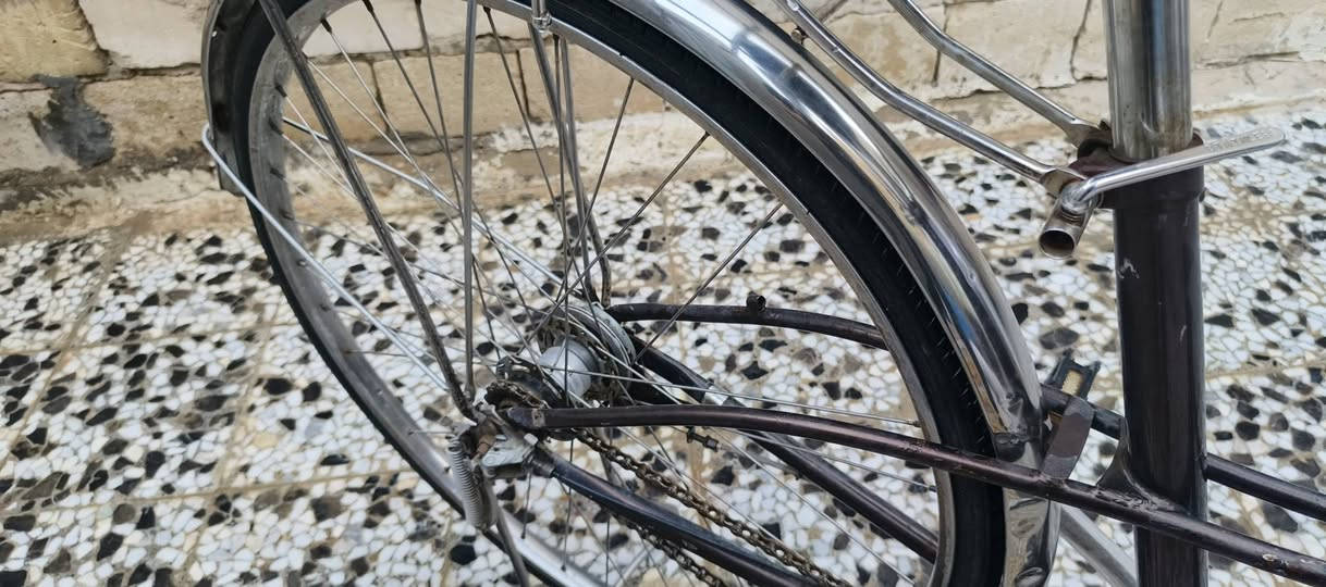السلام عليكم 
بايسكل للبيع نظيف حجم 27 جبير بس يرادلك تبدل الكشن بريكاته الكدام و الوره بل مكان وبي تغيير سرعات كلث سرعات اريده ب50 الف وبي مجال للطيبين مكاني نجف حولي قرب ملعب نجف الدولي


**إذا كنت صاحب هذا الإعلان وتريد حذفه لأي سبب، رجاءا أرسل رسالة إلى الدعم الفني**