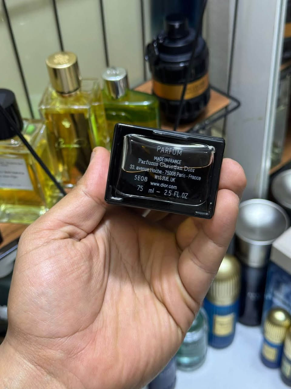 ديور هوم بارفام 75 مل
للحجز واتساب ***********
عطر رجالِيّ يطابع جلدي خشبي، يحتوي على مزيج من السوسن مع لمسات عنبرية ودافئة، ويتطور إلى قاعدة تحتوي على الأخشاب والنفحات الجلدية، مع طابع عميق ومستمر.
