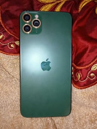 11pro max ذاكره 256 بطاريه 100 تك سيم مبدل شاشه 3 خيارات فيس ايدي متوق...