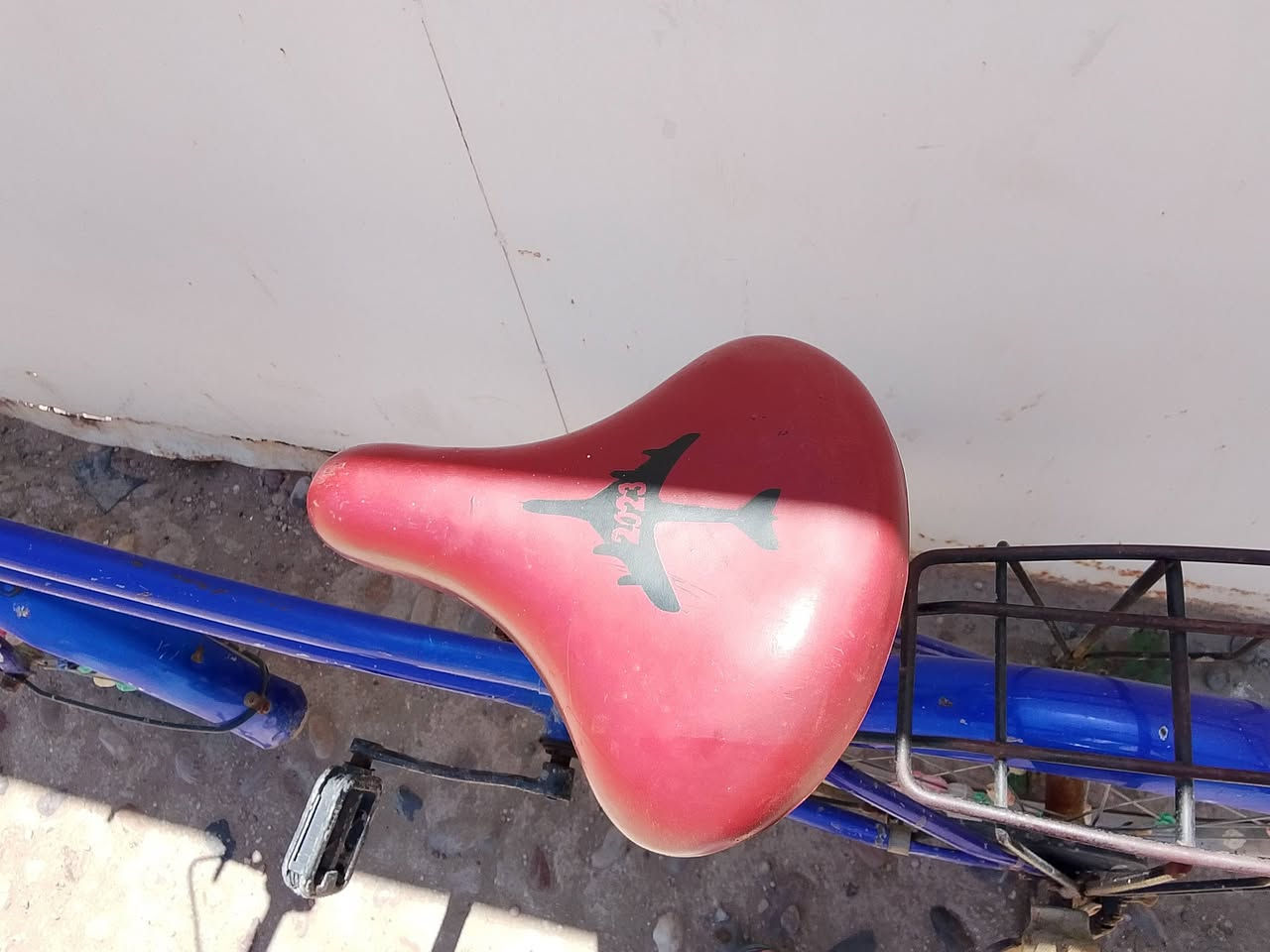 هذا البايسكل للبيع السعر 70,000 الف واحد عراق وبمجال اللي يرده خلي يطب لي خاص العنوان الفلوجه


**إذا كنت صاحب هذا الإعلان وتريد حذفه لأي سبب، رجاءا أرسل رسالة إلى الدعم الفني**