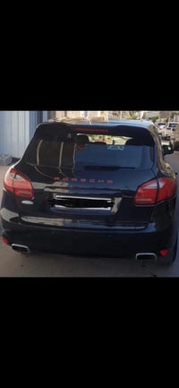 بورش كيان 2013 ماكو اختها بالنظافة بالعراق ماشية 75 ألف كيلومتر فقط. ت...