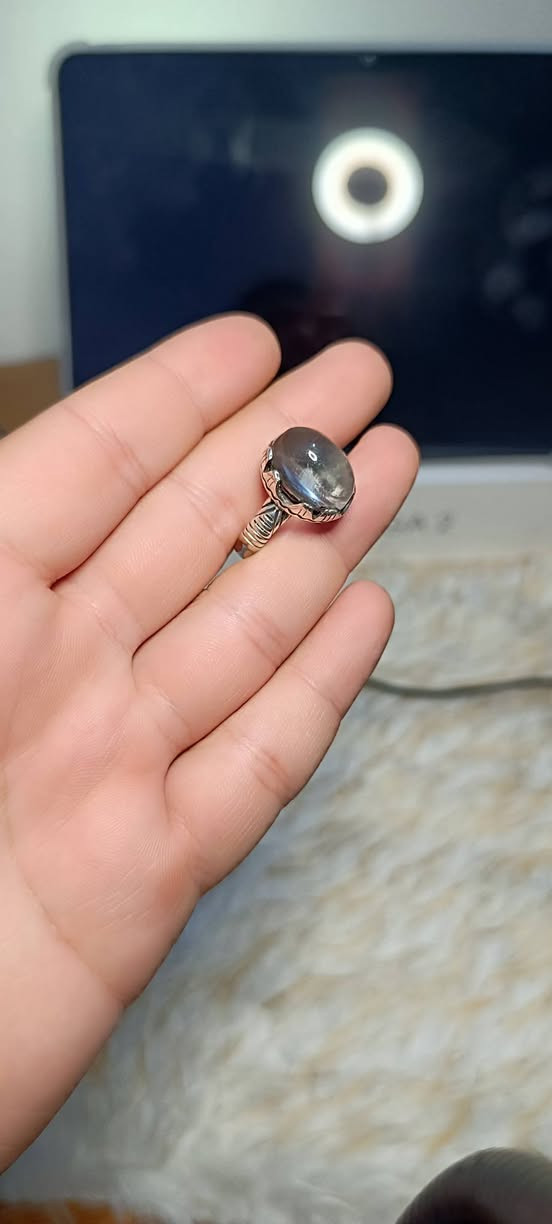 اللهم صل على محمد وال محمد
خواتم متوجة كل من در نجف الاصلي ذمة روعة من جمال و حديد صيني المنقوش في يوم 27 رجب  الجلالات السبعة•🌹🌹
يوجد توصيل جميع محافظات العراق 
*********** ⭕⭕⭕
