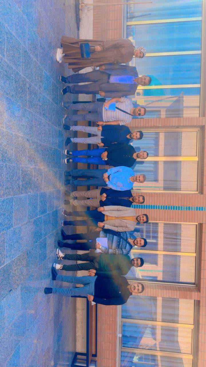 كيا موهافي 2012 كير ومحرك واكسل وصدر مكفولات بيها ربع جاملغ امامي صبغ بدون دواخل والباقي مكفول بيها مكانات بارد .ثلاجة .فور ويل لايت زنون زراكات لايت تخم تايرات رقم بغداد الماني مشروع بأسمي للاتصال *********** السيارة موجودة بغداد الكرخ قريب الكاظمية سعر ١٣٥ وبيها مجال قليل بغداد, العراق
